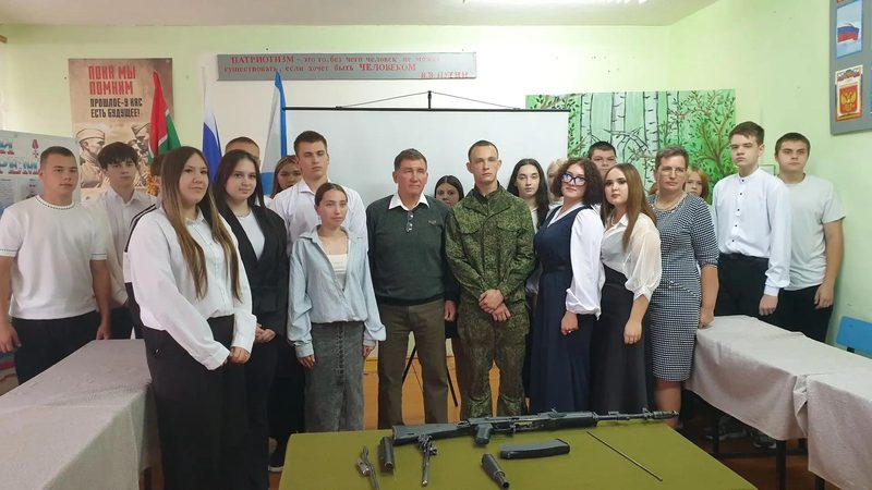Герой среди нас: участник СВО Павел Землянский стал студентом Илекского техникума
