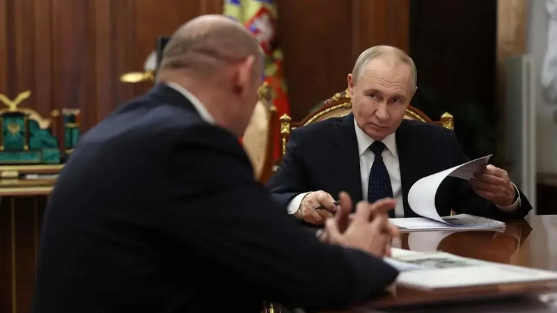 Евгений Солнцев поздравил с днем рождения Президента РФ