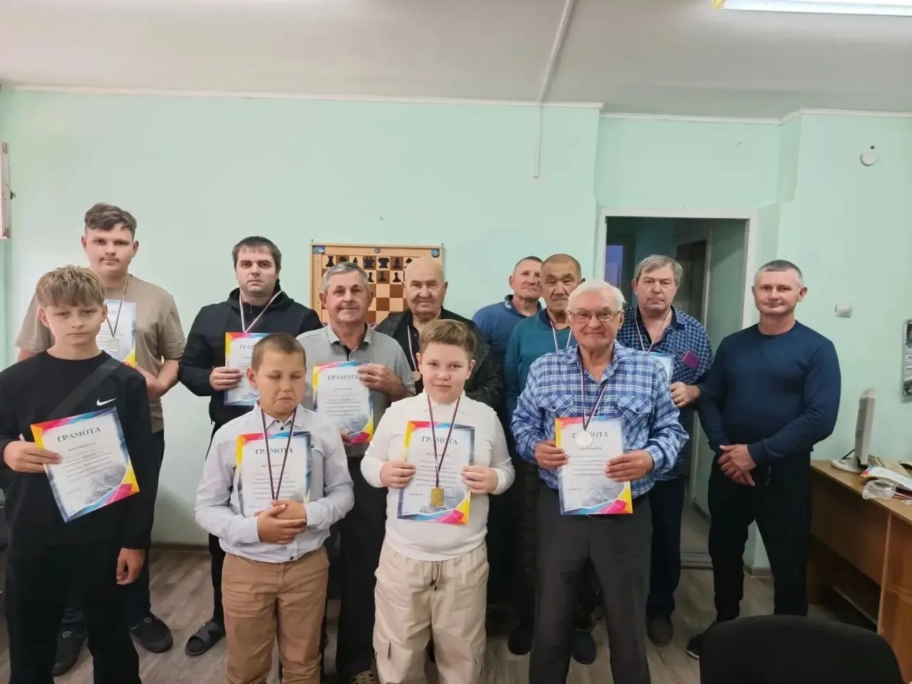 В ташлинском клубе «Белая королева» прошел турнир памяти шахматиста Владимира Шевчука