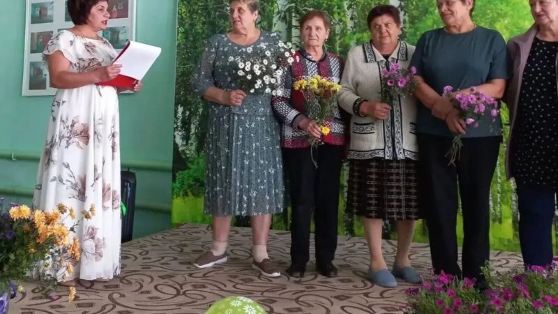 В Степановке Ташлинского района поздравили ветеранов