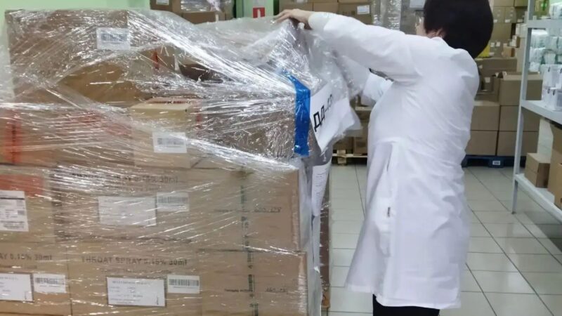 Оренбуржье переправит поступившие в рамках гуманитарной помощи медикаменты на передовую СВО